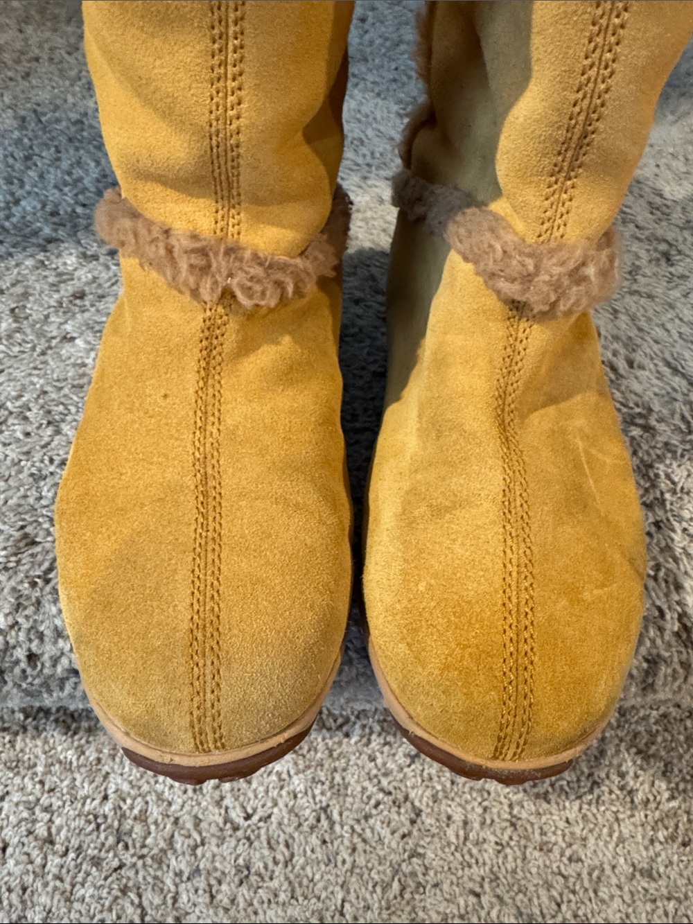 EUC Timberland Mukluk Fur-Lined Boots size 9W - Picture 9 of 9